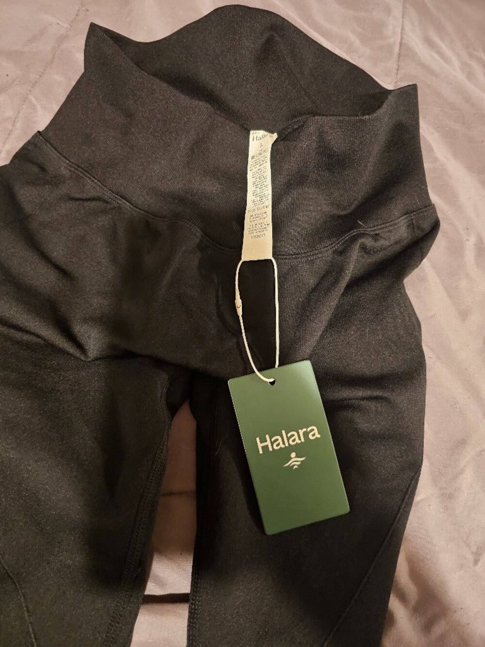 Halara Seamless Flow Booty Scrunch 7/8 Leggings Black Large